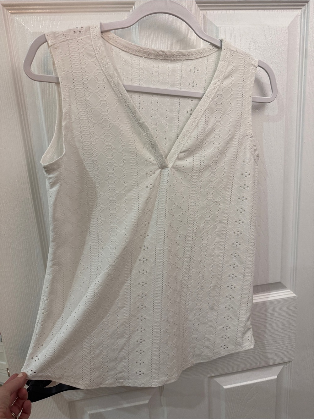 Women's White Eyelet V-Neck Tank Top